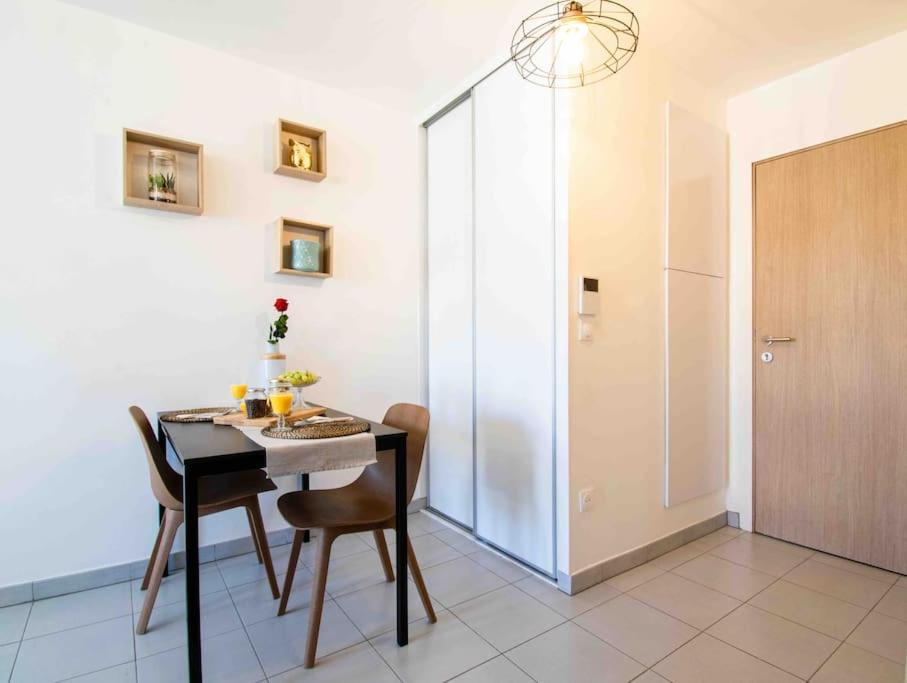 Le Tony Garnier Check In H24 Wifi Apartment Lyon Bagian luar foto