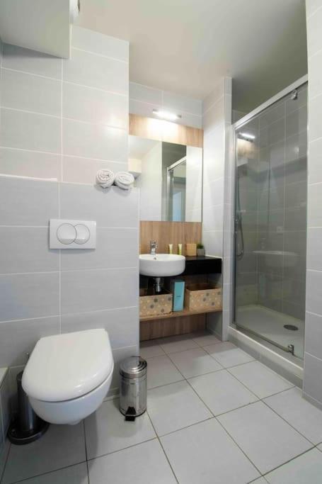 Le Tony Garnier Check In H24 Wifi Apartment Lyon Bagian luar foto