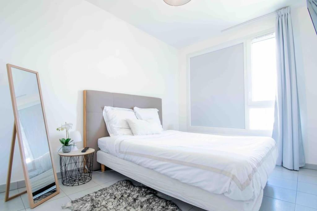 Le Tony Garnier Check In H24 Wifi Apartment Lyon Bagian luar foto